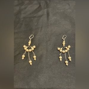 Pearl dangling earrings